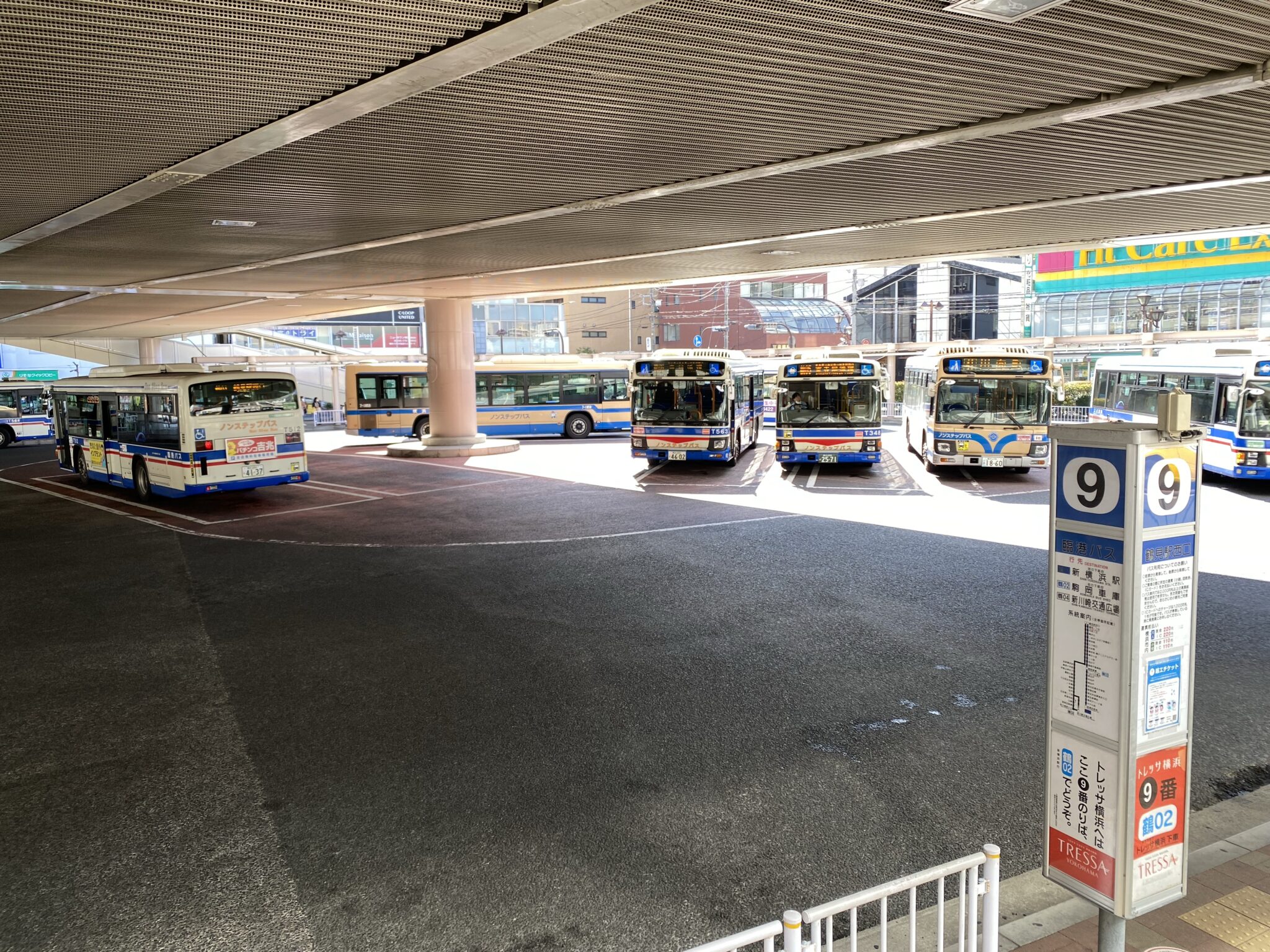 綱島駅東口バスターミナルと臨港バス「鶴03」系統【スイッチバック式】 cari angin tokyo 綱島駅東口バスターミナルと臨港バス「鶴03」系統【スイッチバック式】 cari angin tokyo